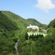 近隣の「南あわじ市サイクリングターミナルゆずるは荘」は休館中