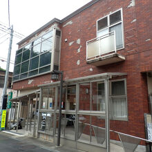 隣接の赤湯元湯