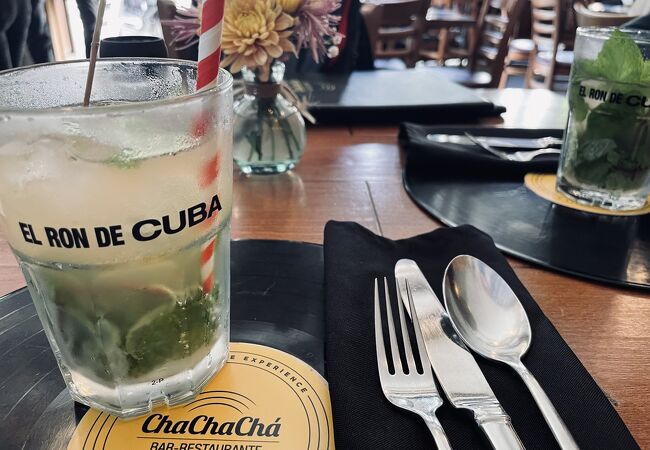 チャチャチャ バー レストラン