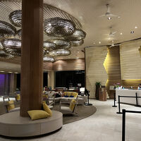 ロビーです。冷房がなく、外に面しているのでちょっと暑いです。