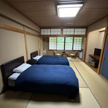 積善館の4階ベッドルームの様子。