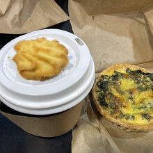 キッシュとコーヒー