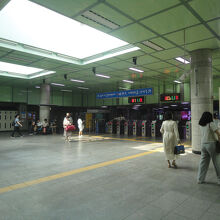富平駅