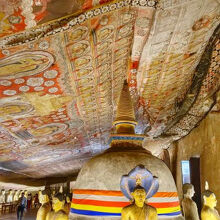 ダンブッラ石窟寺院