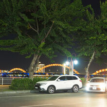 黄色のドラゴンブリッジ