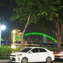 緑のドラゴンブリッジ