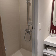 全室シャワーのみ