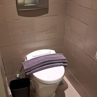 トイレは独立。簡易ウォシュレットは良い