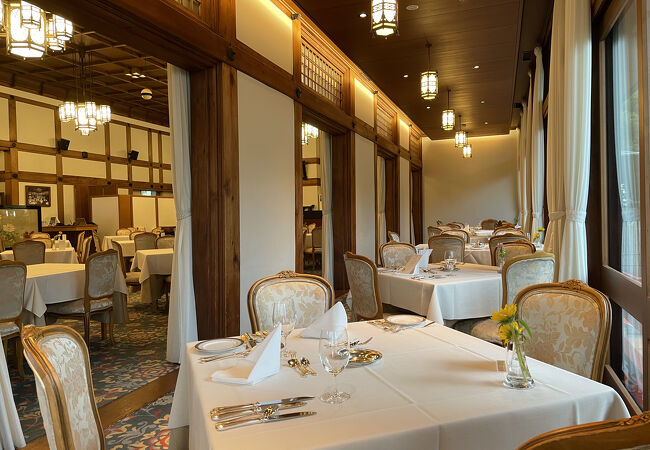 メインダイニングルーム 三笠