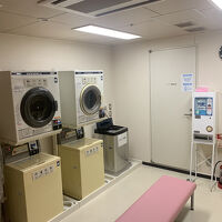 ランドリーもあり、便利です。連泊も全然OKですね。