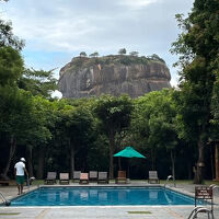 シギリアロックが見えるホテル