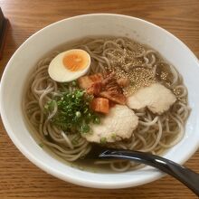 冷麺　800円