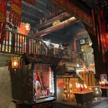 2段に祭壇がなってる～