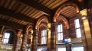 今回は駅を満喫しました、アムステルダム中央駅 ♪