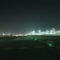 夜中でもフルオープンみたいです…流石のドバイ国際空港 ♪