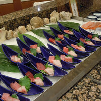 夕食　お造りが並ぶ