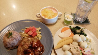 シズラー（ロイヤル　ガーデン　プラザ店）　Sizzler (Royal Garden Plaza)