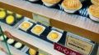 エッグタルトも売ってましたが、香港式です。