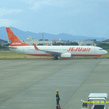 松山空港に到着した７C機。この折返しで仁川に飛びました。