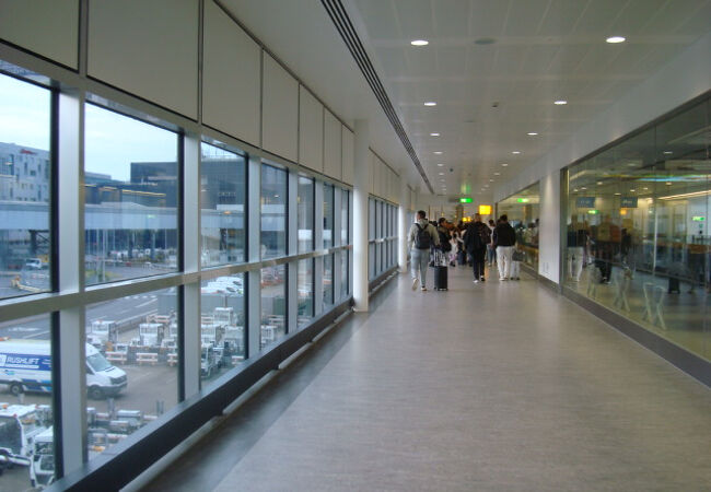 ロンドン ガドウィック空港 (LGW)