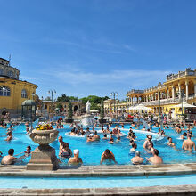 有名な温泉なので、一度は訪問してみる価値あり。