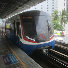 サパーンタクシン駅 (ＢＴＳ)