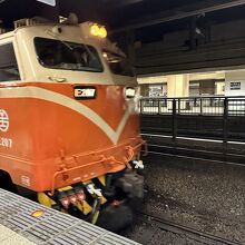 台北駅くら電車で桃園市に行きました。
