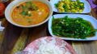 スダー レストラン