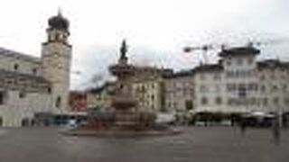 ドゥオーモ広場 (トレント)