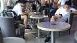 桃園空港はクラフトビールも飲めます。