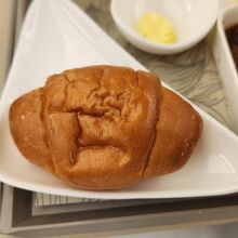 塩バターロール