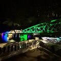 チャンティエン橋 ライトアップ & 夜市