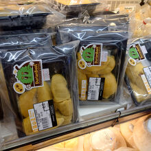 ドリアン（※ホテルはドリアン持ち込み禁止なので購入できず）