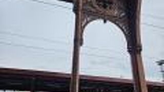 小さく開放的なコルマール駅