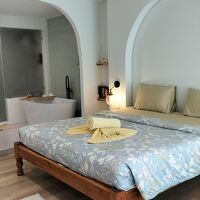 2回の通り側のお部屋（この部屋はベランダ付き）