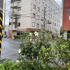 町の中心近くにあるビジネスホテル