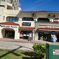 グランドプラザホテルの下にあります