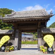 【磯庭園】陣笠 鹿児島 薩摩藩 島津氏 十字紋 プラスチック製 観光記念 仙巌園(磯庭園) 正門 クチコミ・アクセス・営業時間｜鹿児島市【フォー