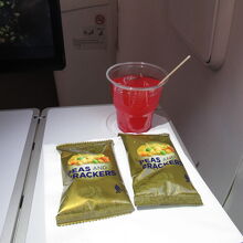 食事前のドリンクはシンガポールスリングです。