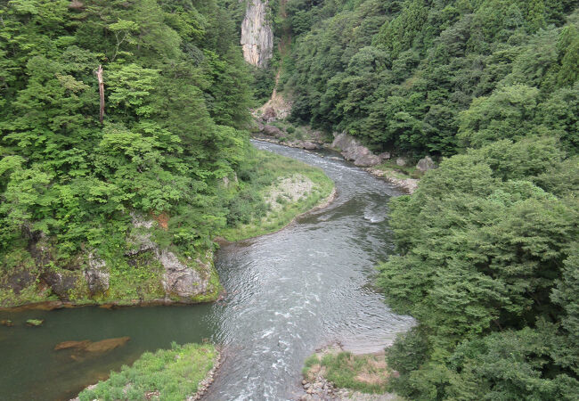 楯岩