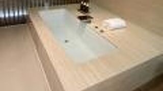 カバナで汗を流す