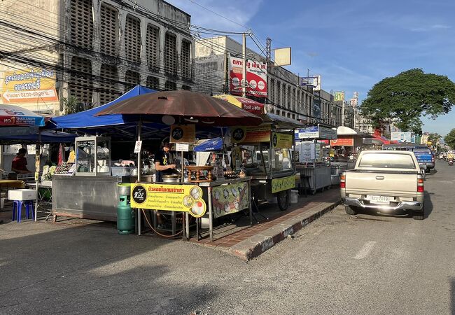 チャーンプアック市場