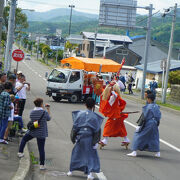 天狗（猿田彦）を先頭に