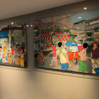 客室階エレベーターホールや廊下にもイラスト