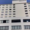 海に囲まれた白亜のホテル