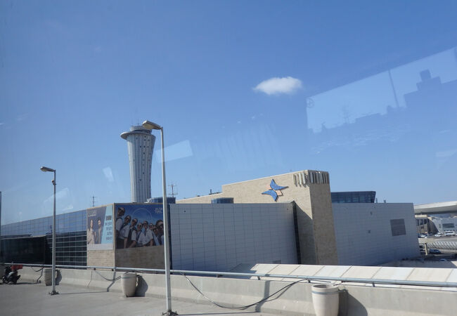 ベン・グリオン国際空港 (TLV)