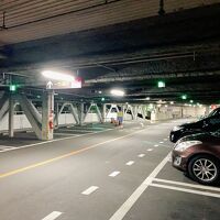 提携駐車場は停めやすかったです