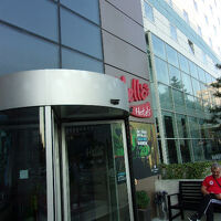 駅から歩いて5分くらい。