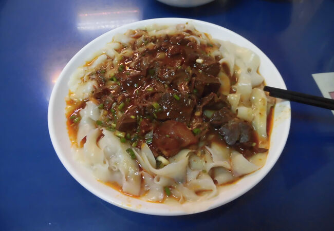 本格的な　刀削麺を食べるなら　ここ