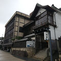 長良川沿いにある旅館